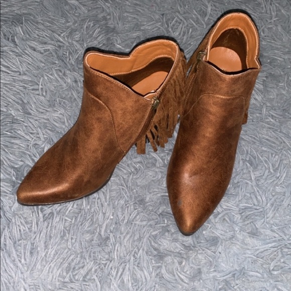 Cute brown booties - Picture 4 of 7